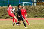 Blanenští fotbalisté (v červeném) na úvod jarní části FORTUNA:NÁRODNÍ LIGY porazili Třinec 2:0.