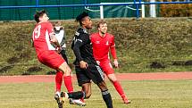 Blanenští fotbalisté (v červeném) na úvod jarní části FORTUNA:NÁRODNÍ LIGY porazili Třinec 2:0.