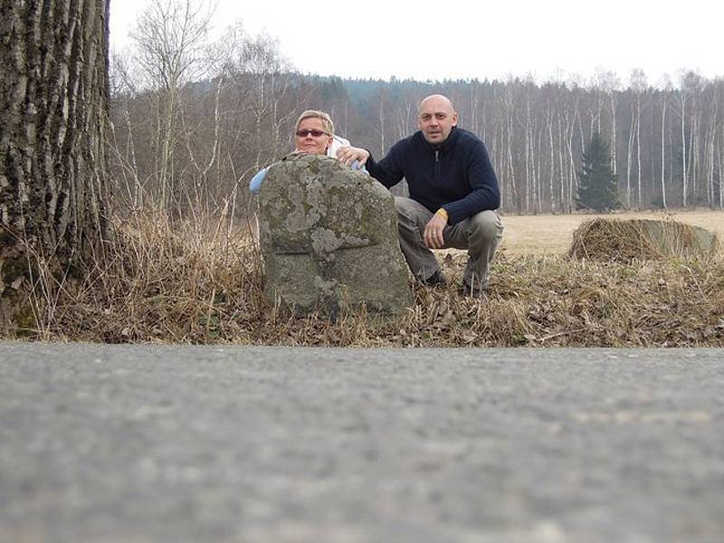 V dnešním díle se vypravíme za kříži a kameny do Újezdu u Černé Hory na Blanensku, do obce Kolinec na Klatovsku a také do obce Blanice na Strakonicku.