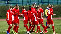 Blanenští fotbalisté (v červeném) zvítězili na domácím hřišti s Varnsdorfem 2:0.
