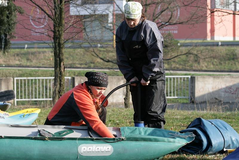 Vodáci otevírali řeku Svitavu