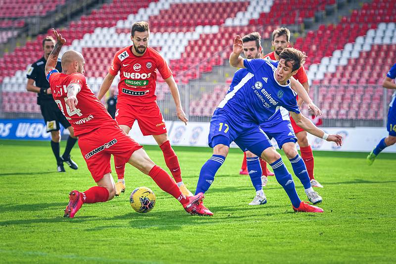 3. kolo Mol Cupu: Zbrojovka Brno (červená) - Vysočina Jihlava 1:0. Foto: FC Zbrojovka Brno/Martin Tajč