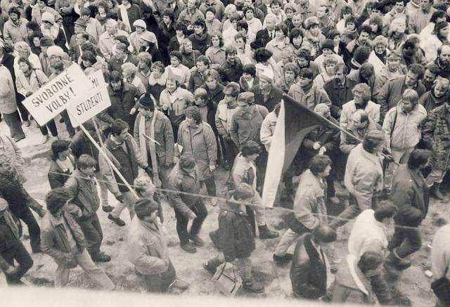 Generální stávka 27. listopadu 1989 v Blansku.