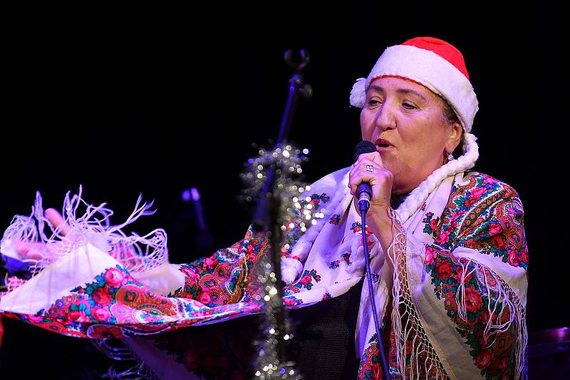 FLERET a Zuzana Šuláková odehráli v Letovicích svůj vánoční koncert.