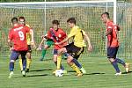 V úvodním utkání nového ročníku Moravskoslezské divize D remizoval FK Blansko (v červeném) se Slovanem Rosice 1:1.