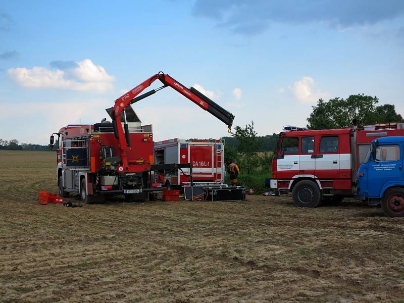 Záchrana zavaleného jeskyňáře ve Vilémovicích.