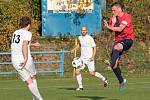 V 11. kole moravskoslezské divize D remizovali fotbalisté FK Blansko (v červeném) s FC Žďas Žďár nad Sázavou 1:1.