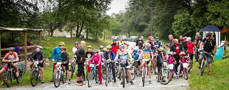 Magorman. Terénní závod horských kol v okolí Ráječka, kde si bikeři hrábnou na dno svých sil.