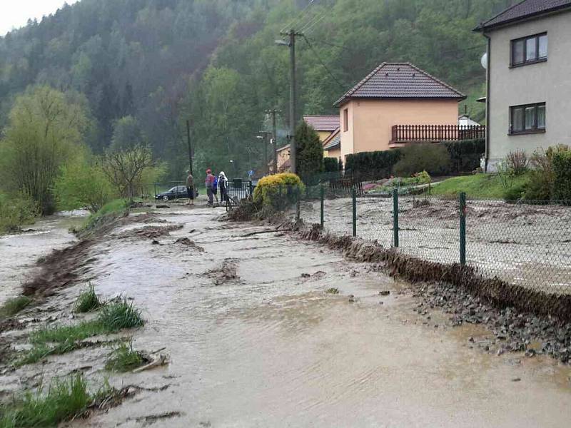 Zaplavená ulice v Letovicích na Blanensku po průtrži mračen.