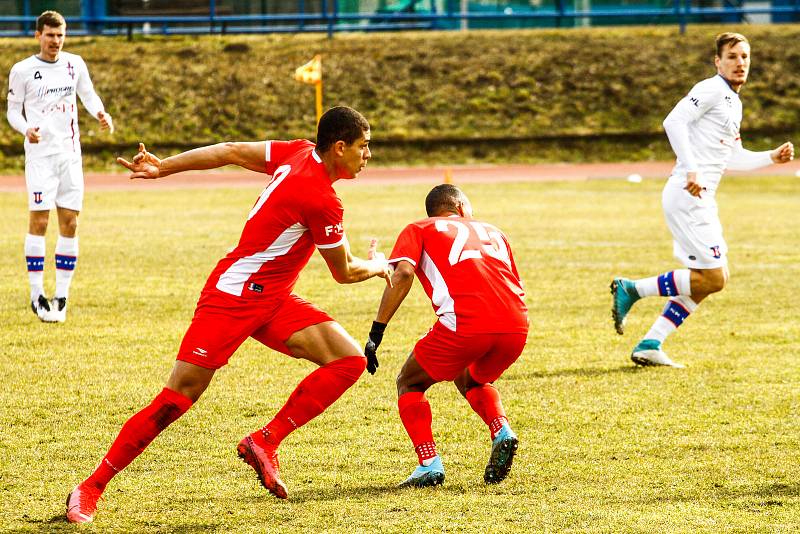 Blanenští fotbalisté (červená) remizovali na domácím hřišti s Líšní 0:0.