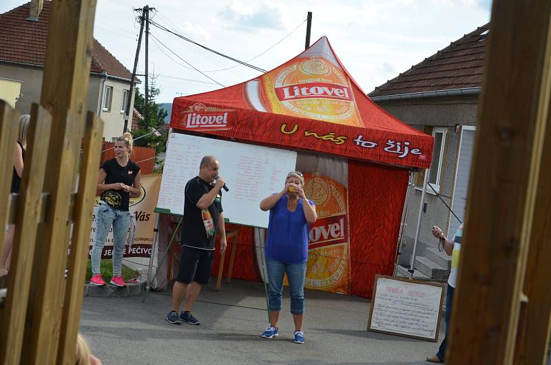 V Okrouhlé v sobotu soutěžili v pití piva na čas. Pořádali tam sedmnáctý ročník Okrouhleckého tupláku.