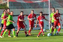 V utkání posledního kola krajského přeboru fotbalistů porazil již jistý vítěz Start Brno (červené dresy) Boskovice 5:2.