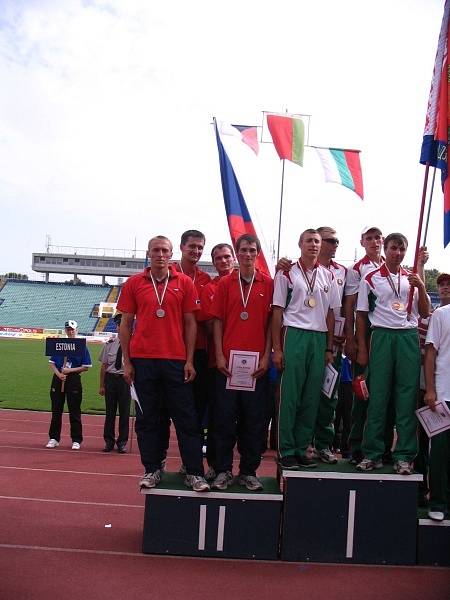 SE LVÍČKEM NA PRSOU.  Marek Jarůšek  se dostal do reprezentačního týmu v požárním sportu. 