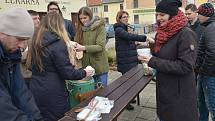 Štědrovečerní polévka pro chudé i bohaté v Letovicích chutnala. Na dobročinné účely přinesla bramboračka přes třicet tisíc korun.