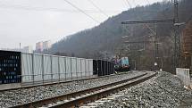 Nadšenec soudobé i historické železnice Martin Bezdiček z Blanska rok fotografoval modernizaci tratě mezi Brnem a Blanskem.