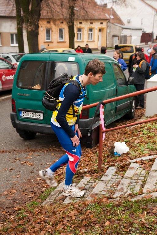 Grena běh z Blanska do Hořic vyhrál brněnský vytrvalec Dan Orálek.