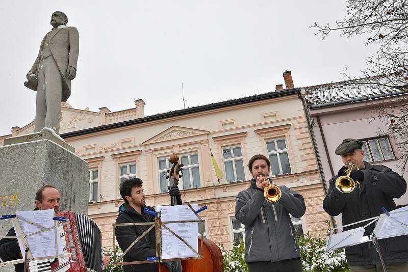 Boskovičtí na Štědrý den nalévali tradiční Polévku pro chudé i bohaté. Polévku servírovali také v Letovicích nebo na blanenském zámku.