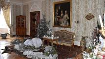 Státní zámek Lysice láká na adventní a vánoční prohlídky. Návštěvníci si prohlédnou unikátní 140 let starý betlém z Poličky.