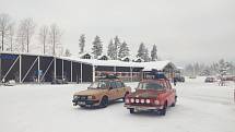 Automechanik Jan Černý ze Žďáru projel ve staré Škodě 100 z roku 1976 s přáteli Evropu. Naposledy byli nadšenci z komunity Stovkou sem a tam ve Finsku.