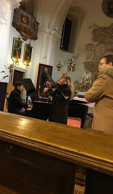 I přes řadu omezení si můžete adventní koncert vychutnat offine