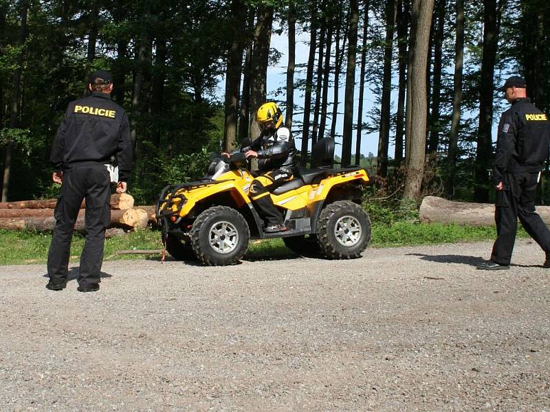 Policejní zátah na čtyřkolkáře.