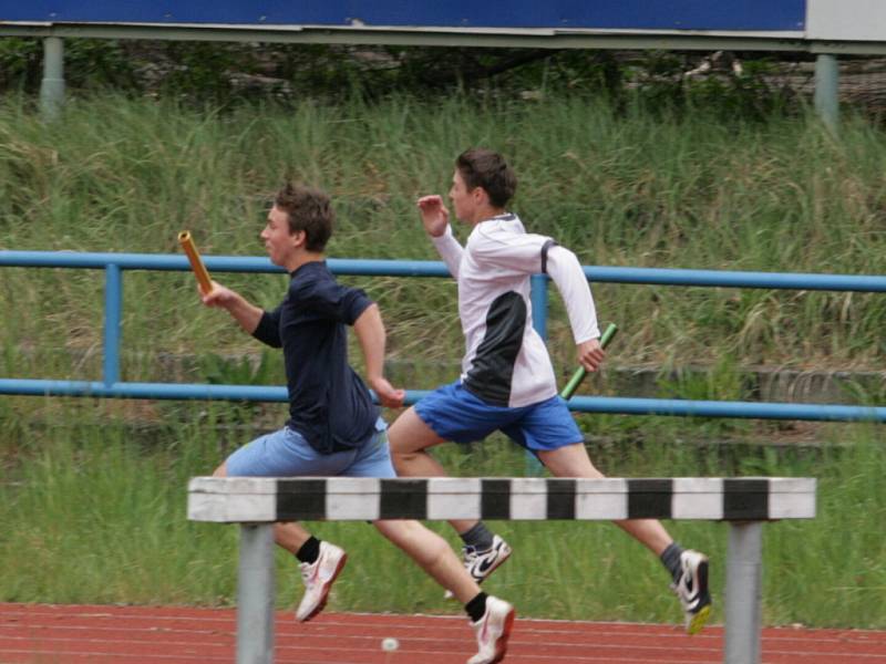 Atletický stadion ASK Blansko zaplnili po dva dny mladí sportovci ze základních škol z Blanenska. V atletických disciplínách se utkali v okresním kole Poháru rozhlasu. 