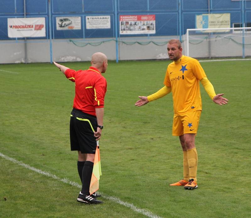 Fotbalisté Ráječka prohráli doma s Moravskou Slavií 1:4. Brňany nepřibrzdilo ani vyloučení Veselého za stavu 1:0. Nasázeli po něm Olympii další tři branky.