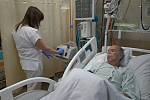 Oxygenoterapie. Vysokoprůtokových přístrojů pro kyslíkovou terapii koupila Nemocnice Blansko devět. Na jednotce intenzivní péče slouží k okysličení krve pacientům s respiračním selháním. Jeden stál 110 000 korun.