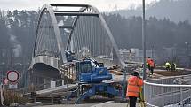 Stavba nového silničního mostu na Staré Blansko míří do finále. Otevírat by se měl 19. prosince.
