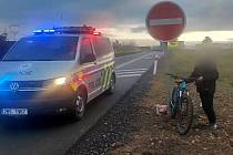 Cizinec jel na ukradeném kole po dálnici D1.
