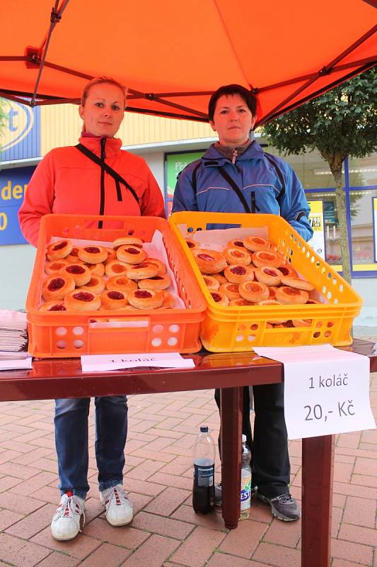 Kdo si koupil koláč, přispěl na domácí hospicovou péči. Akci Koláč pro domácí hospic pořádala Oblastní charita Blansko už pošesté. 