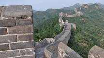 Opravená část Velké čínské zdi u vesnice Jingshanling