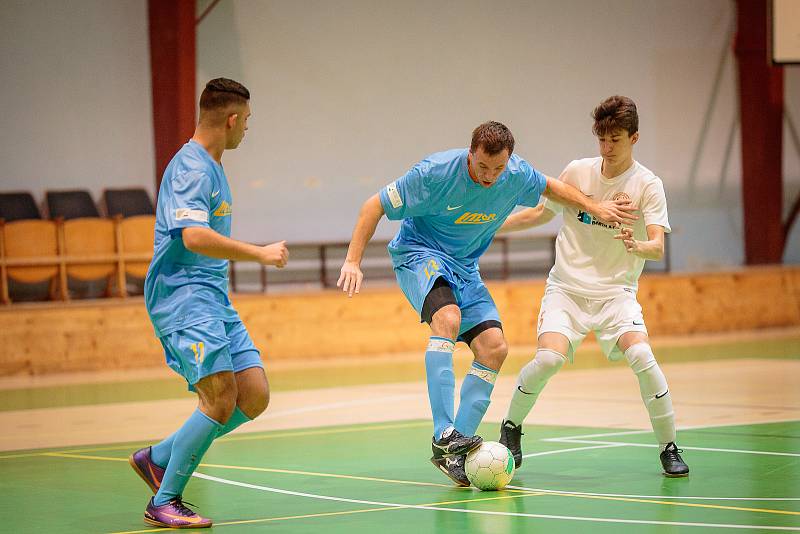 V utkání futsalové divize E rozdrtil PRO-STATIC Blansko rezervu druholigového Amoru Lazor Vyškov 14:1.