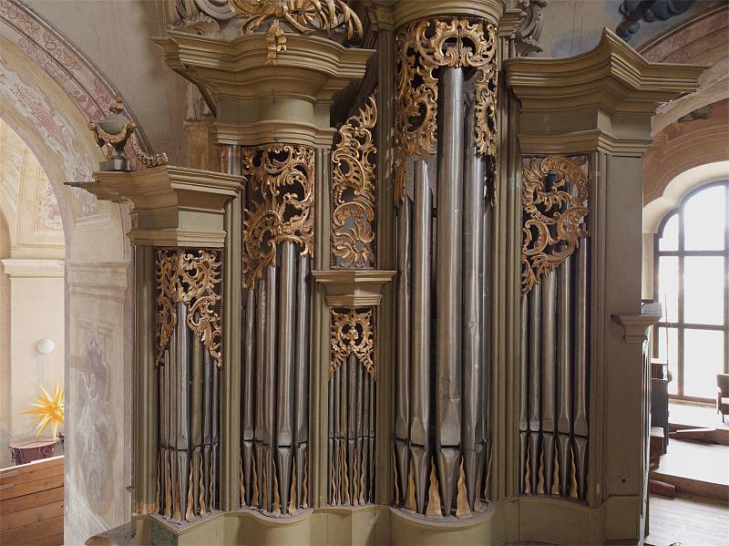 Ve Křtinách rekonstruují více než dvě stě padesát let staré kostelní varhany.