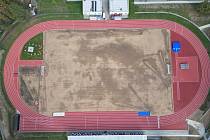 Rekonstrukce blanenského stadionu v Mlýnské finišuje. Podívejte se z ptačí perspektivy.