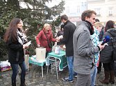 Polévka na boskovické náměstí přilákala opět zástupy lidí. Díky jejich přispění se podařilo shromáždit částku přes 74 tisíc korun.