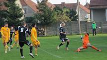 Fotbalisté Ráječka prohráli doma s Moravskou Slavií 1:4. Brňany nepřibrzdilo ani vyloučení Veselého za stavu 1:0. Nasázeli po něm Olympii další tři branky.