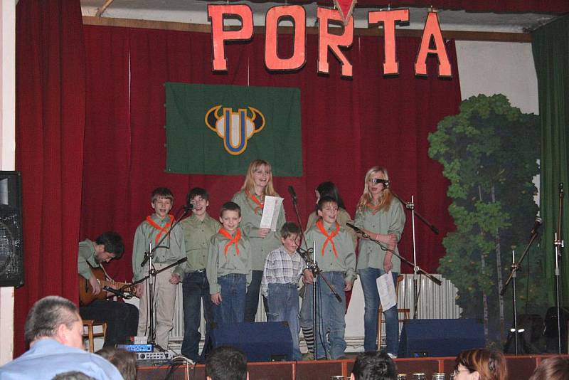 Na Dětské portě se vystřídalo třináct hudebních skupin.