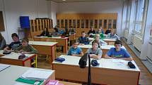 Olešničtí už před rokem a půl zmodernizovali zázemí pro praktickou výuku žáků tamní základní školy. Teď jsou na řadě šatny.