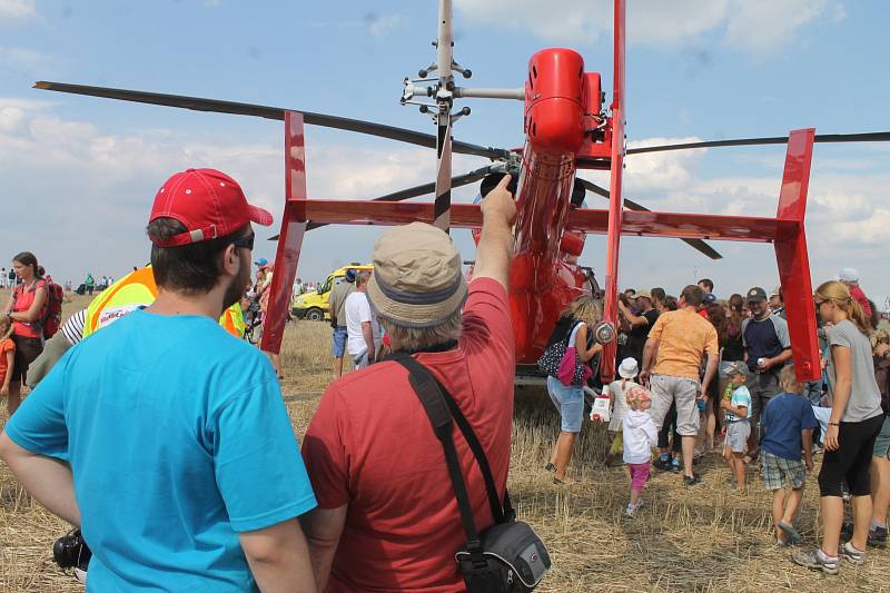 Letecký den při příležitosti dvaceti let trvání letiště v Kotvrdovicích nabídl pestrý program.