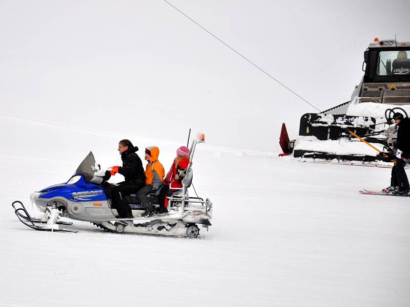 V olešnickém ski areálu zahájili novou lyžařskou sezónu.