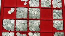 Sběratelská cena nalezených mincí z 15. až 17. století se odhaduje na asi 1,1 milionu korun, historická hodnota je mnohem vyšší. 