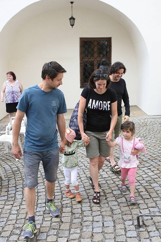 V Muzeu Blanenska v pátek slavnostně představili takzvaný Bořitovský poklad. Soubor osmi stovek mincí z raného středověku.