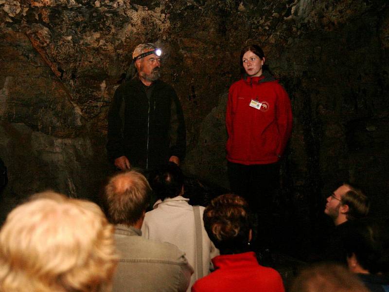 Evropská noc pro netopýry v jeskyni Výpustek v Moravském krasu.