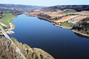 Rekonstrukce vodní nádrže Letovice má být hotová příští rok na podzim.