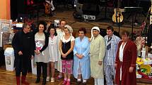 Tématem 13. ročníku maškarního plesu ve Svitávce byla pyžama.