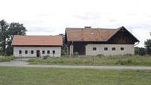 Za poslední dva roky je lovecký zámeček Lány  v břeclavské oboře Soutok, už potřetí na prodej.