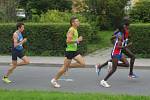  V hlavním závodě startovalo na Půlmaratonu Moravským krasem v Blansku přes jedenáct set běžců.