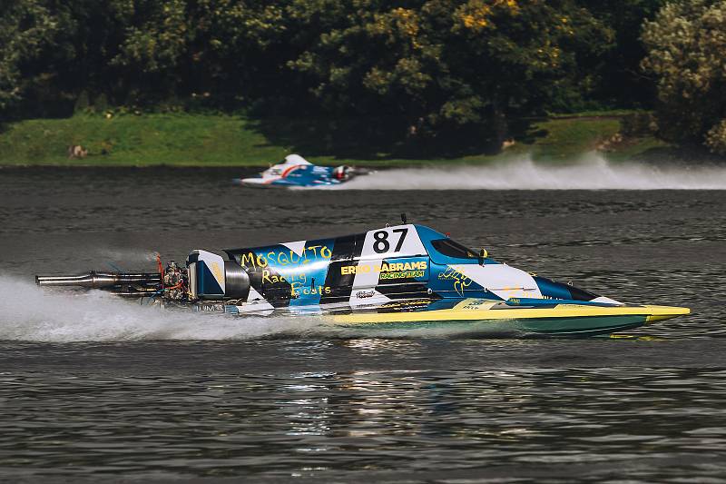 Rybník Olšovec v Jedovnicích opět přivítal účastníky světového šampionátu motorových člunů.