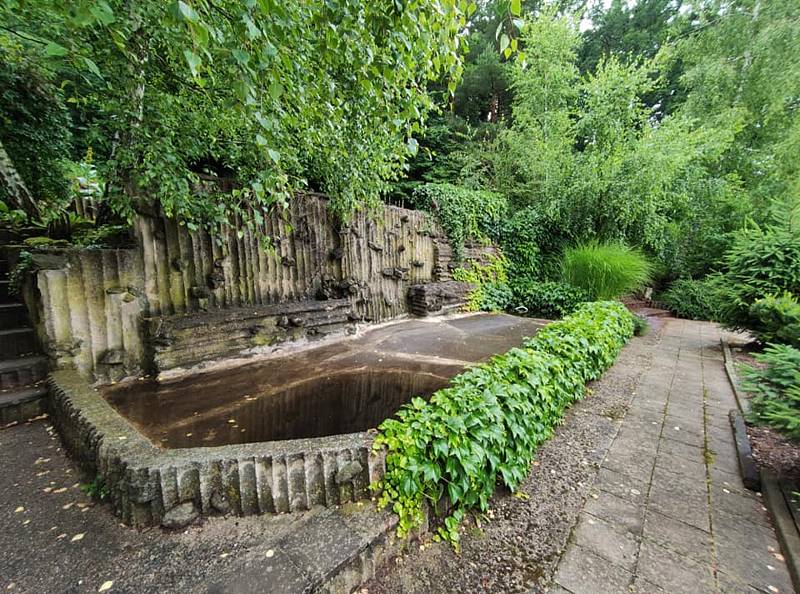 Při výletech po Boskovicku turisté rádi navštěvují i Borotín, kde se nachází vyhlášené arboretum.